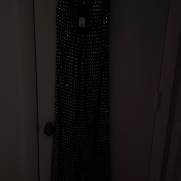 Embellished black evening gown - Picture 7 of 8